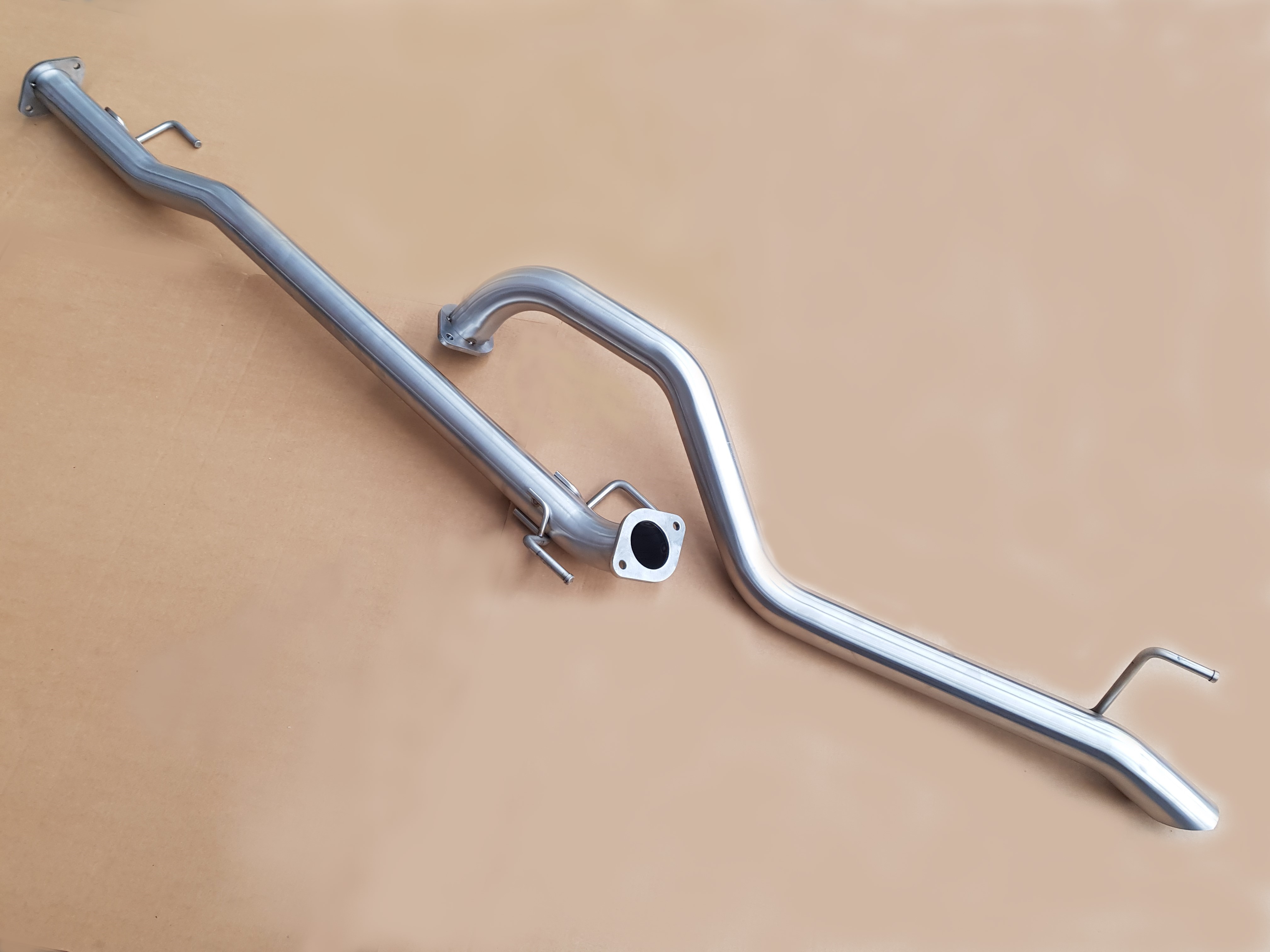 Silencieux Intermédiaire Pour Toyota Hilux VII 2.5/3.0 D-4D 4WD Sans DPF – Neuf, Kit Montage Inclus